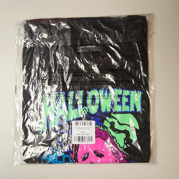 ❤️NWT VINTAGE TORRID TEE - MICHAEL MEYERS DISTRESSED TUNIC - HALLOWEEN MOVIE - Picture 8 of 16